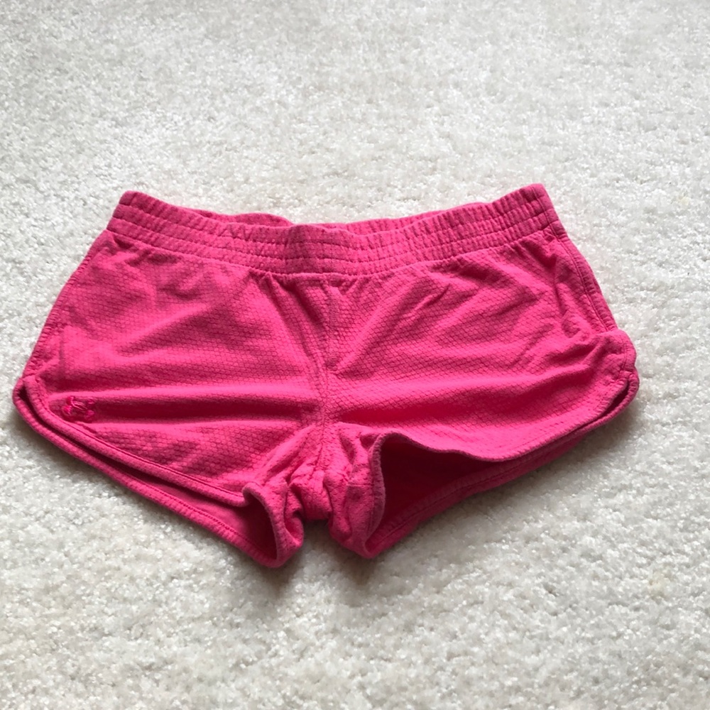 Under Armour pink shorts small/P